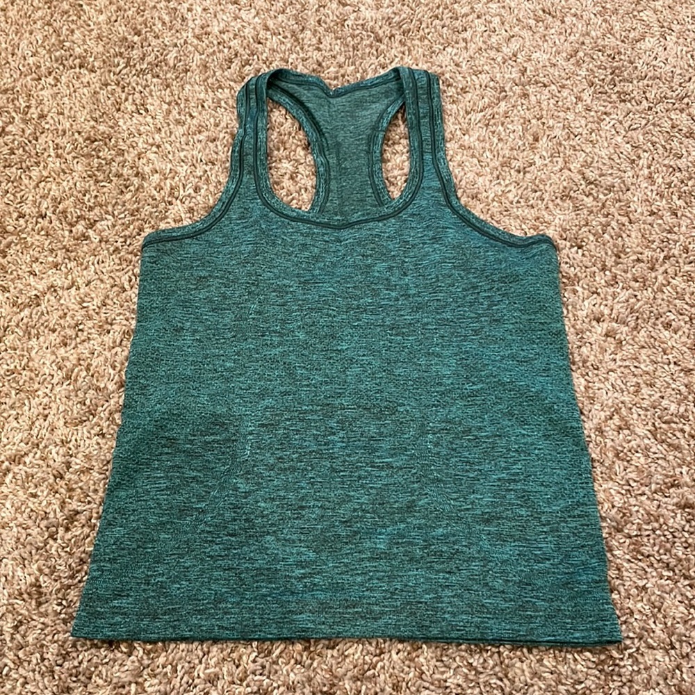 Lululemon swiftly tank size 4